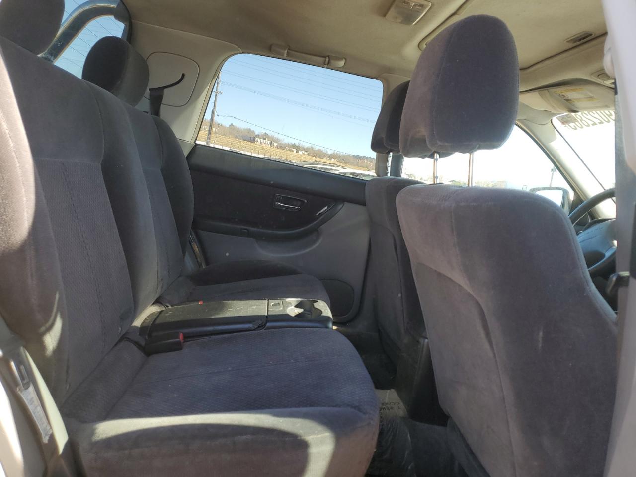 2003 Subaru Baja - Image 11