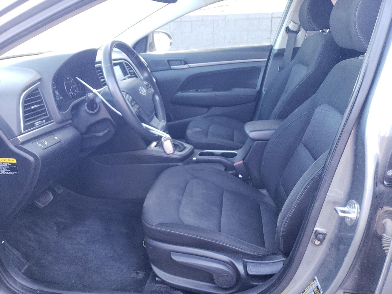 2018 Hyundai Elantra - Image 7