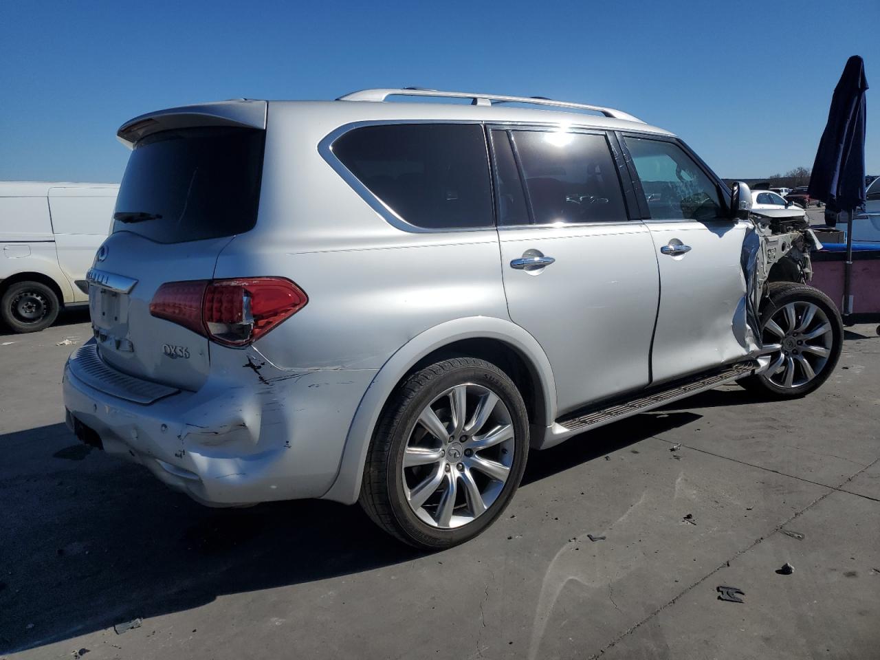 2013 Infiniti QX56 - Image 3