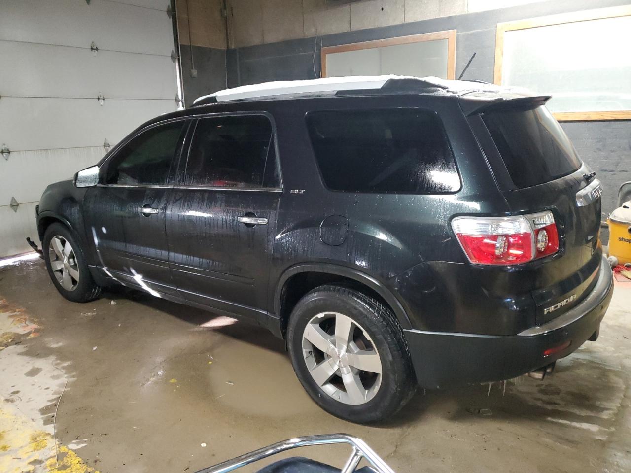 2011 GMC Acadia - Image 2