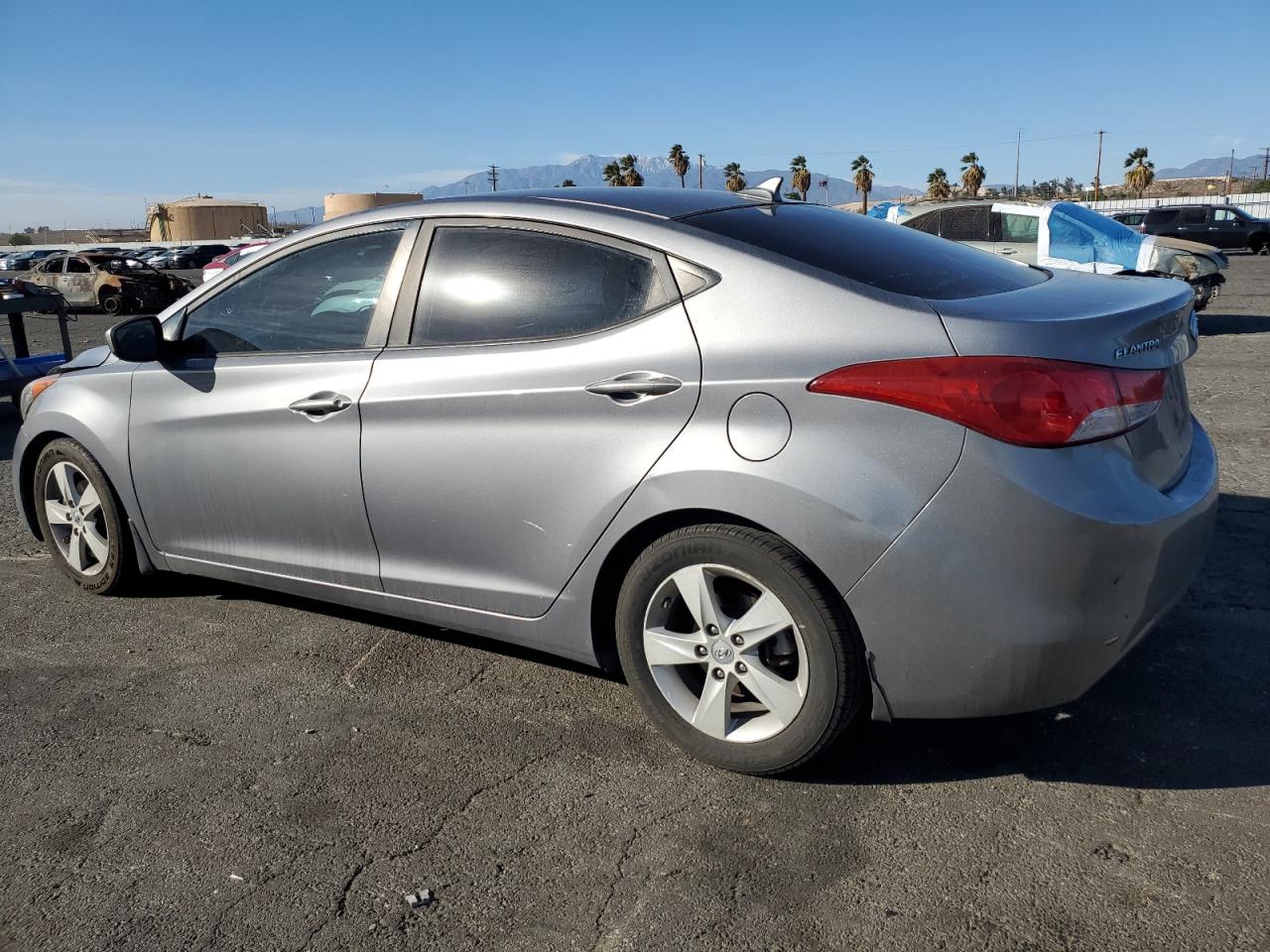 VIN KMHDH4AE5DU516053 2013 HYUNDAI ELANTRA no.2