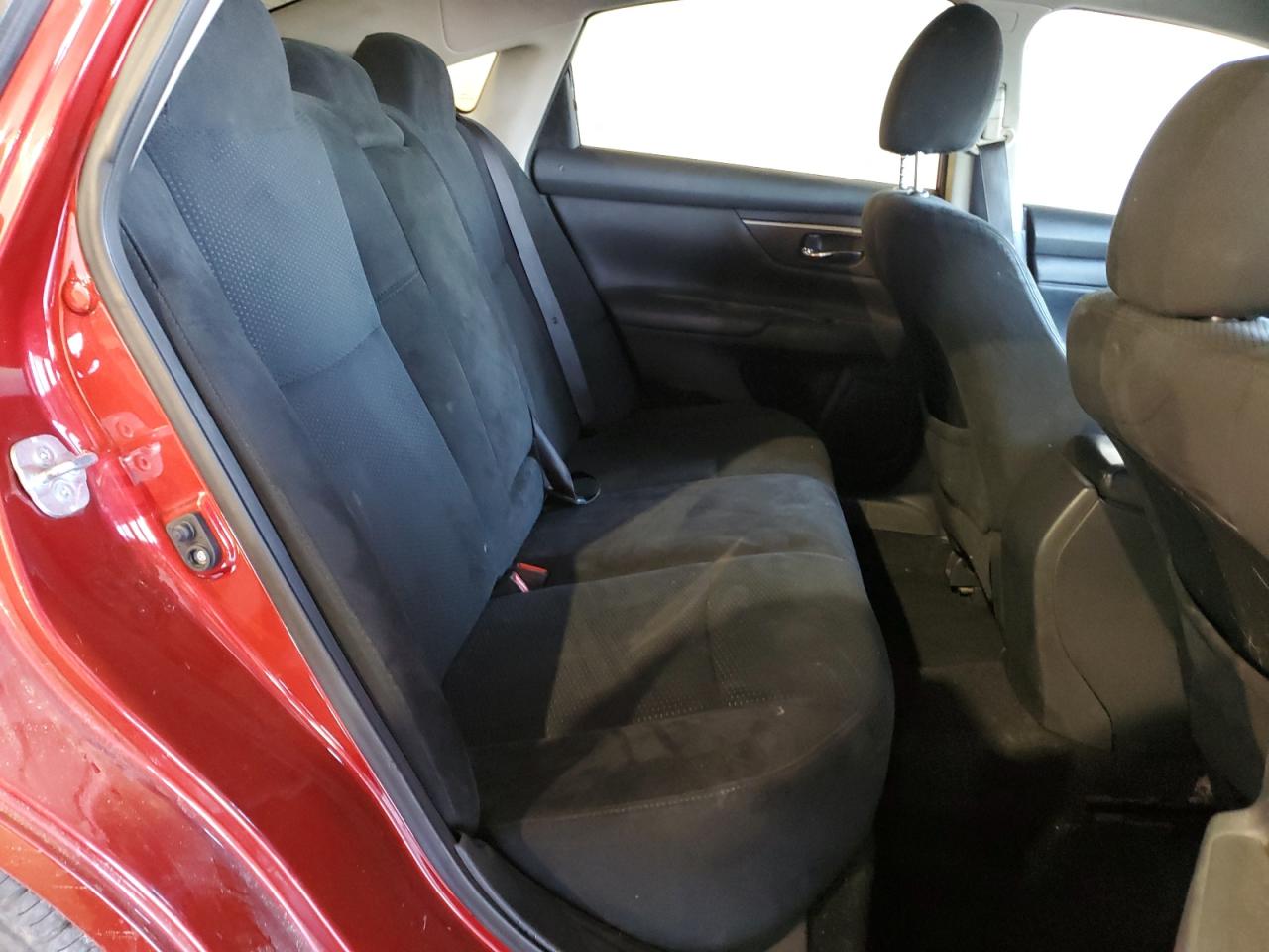 2015 Nissan Altima - Image 10