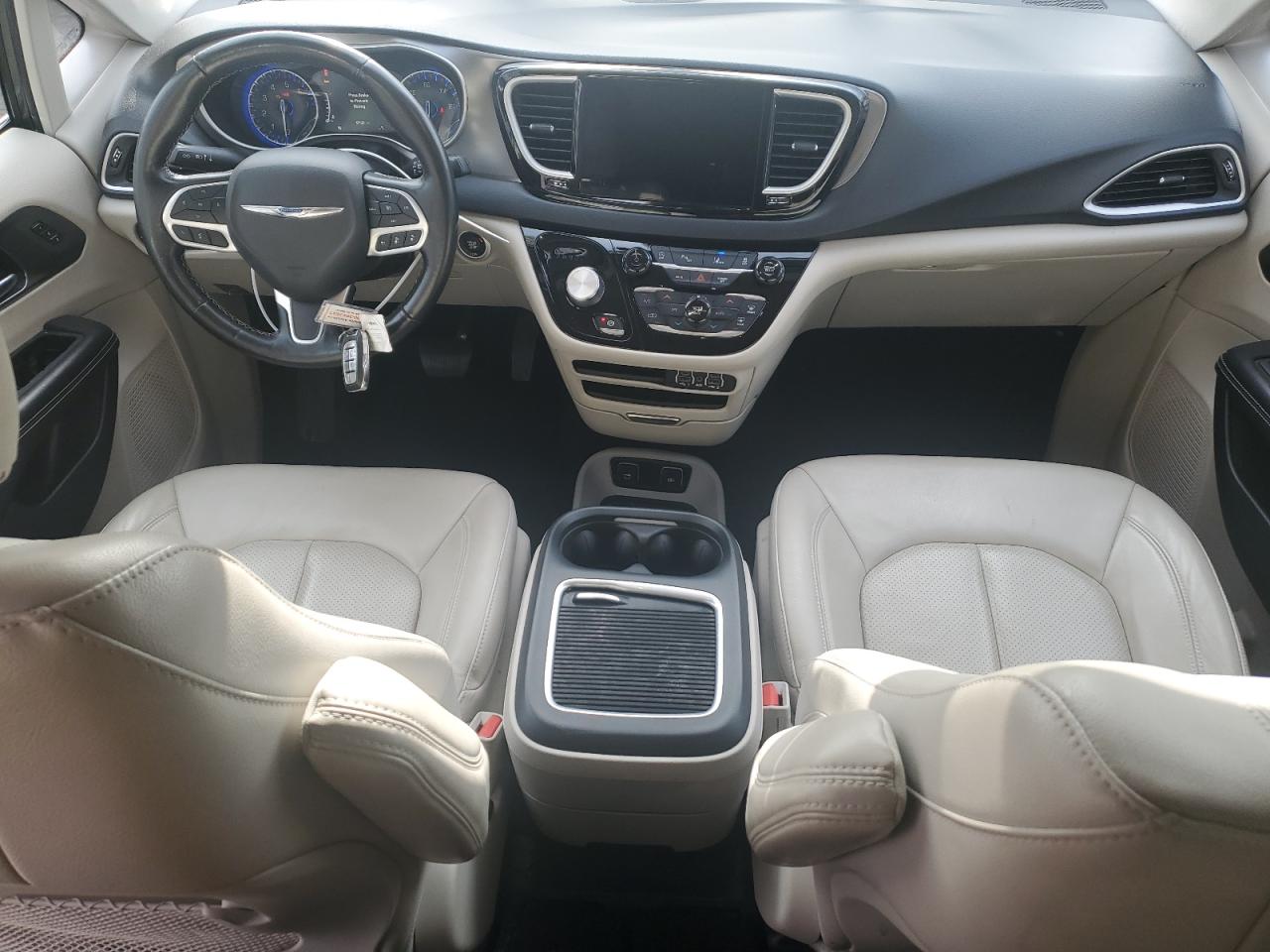 2021 Chrysler Pacifica - Image 8