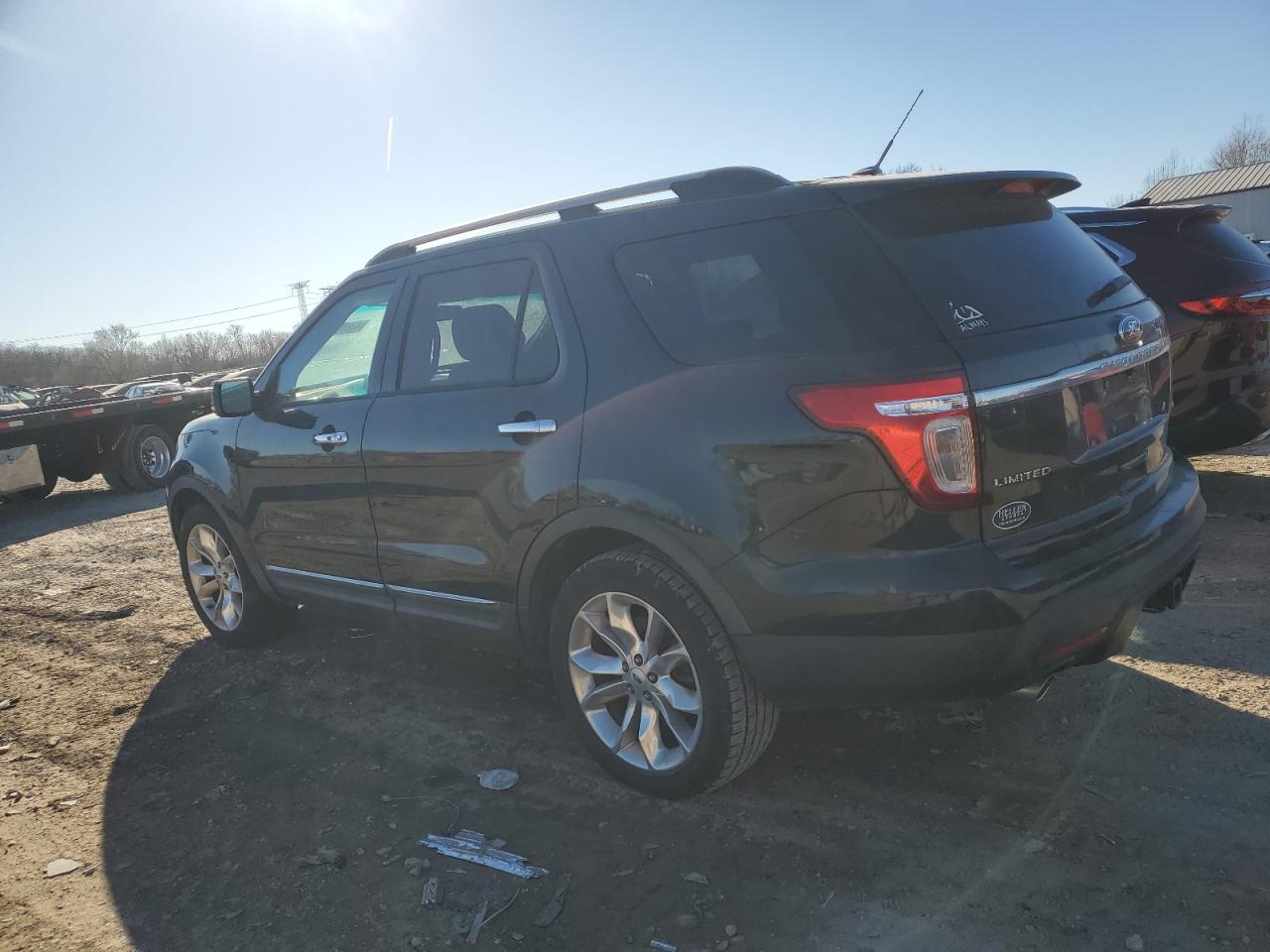 2014 Ford Explorer - Image 2