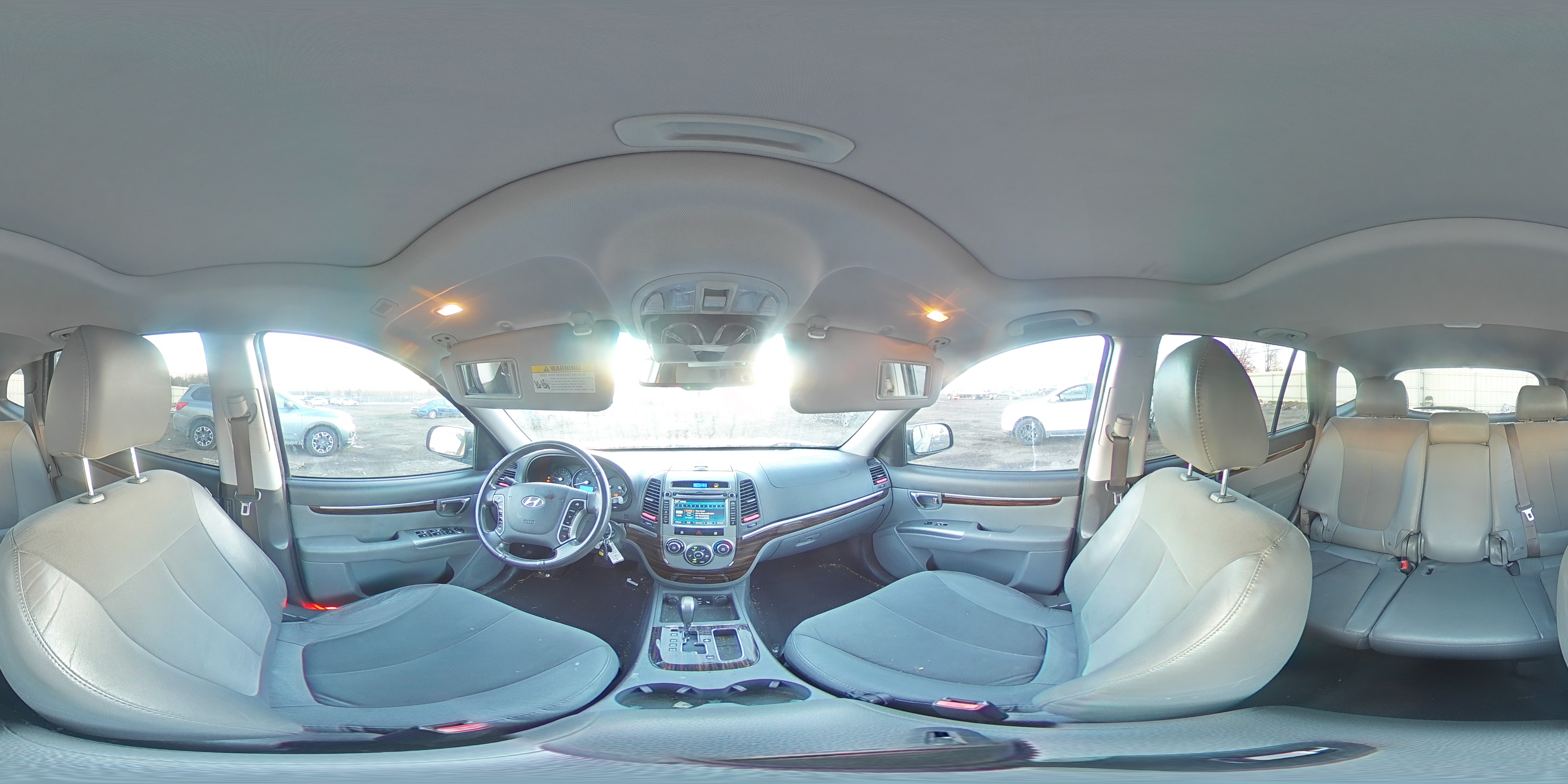 2010 Hyundai Santa Fe - Image 13