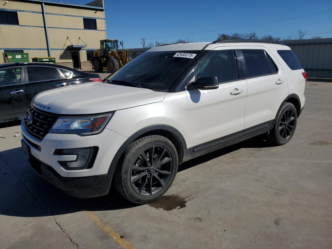 2017 Ford Explorer - Image 1