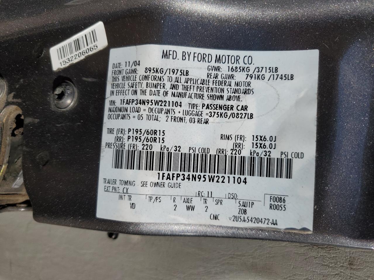 2005 Ford Focus - Image 12