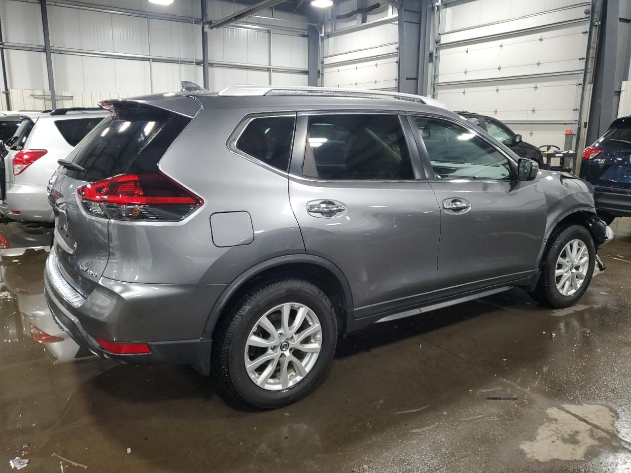 2018 Nissan Rogue - Image 3