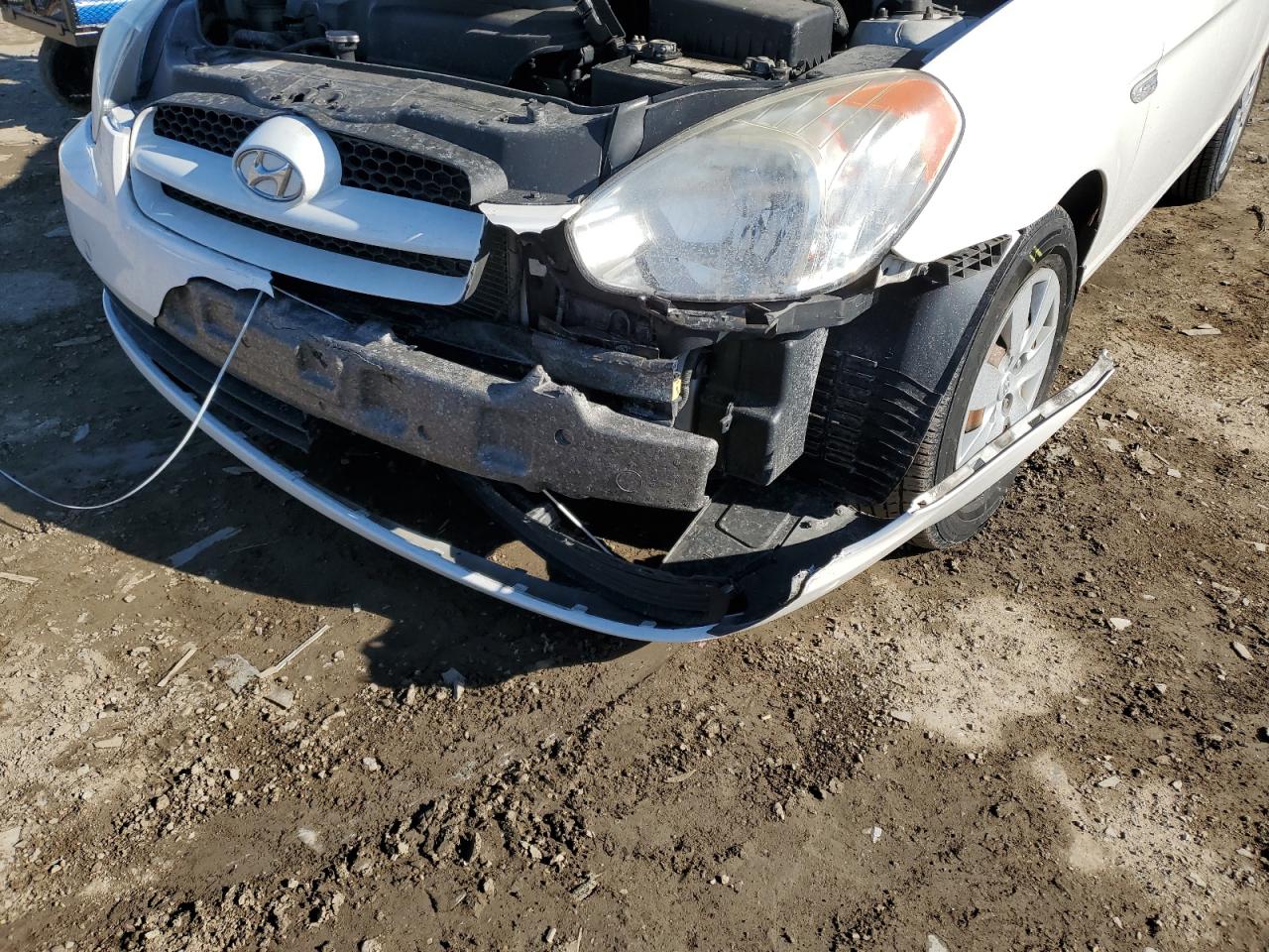 2008 Hyundai Accent - Image 9