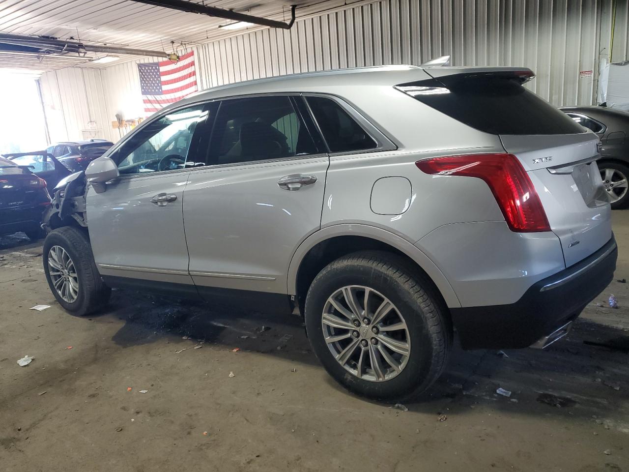 2019 Cadillac XT5 - Image 2