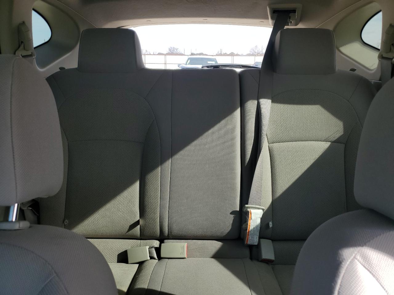 2015 Nissan Rogue - Image 10