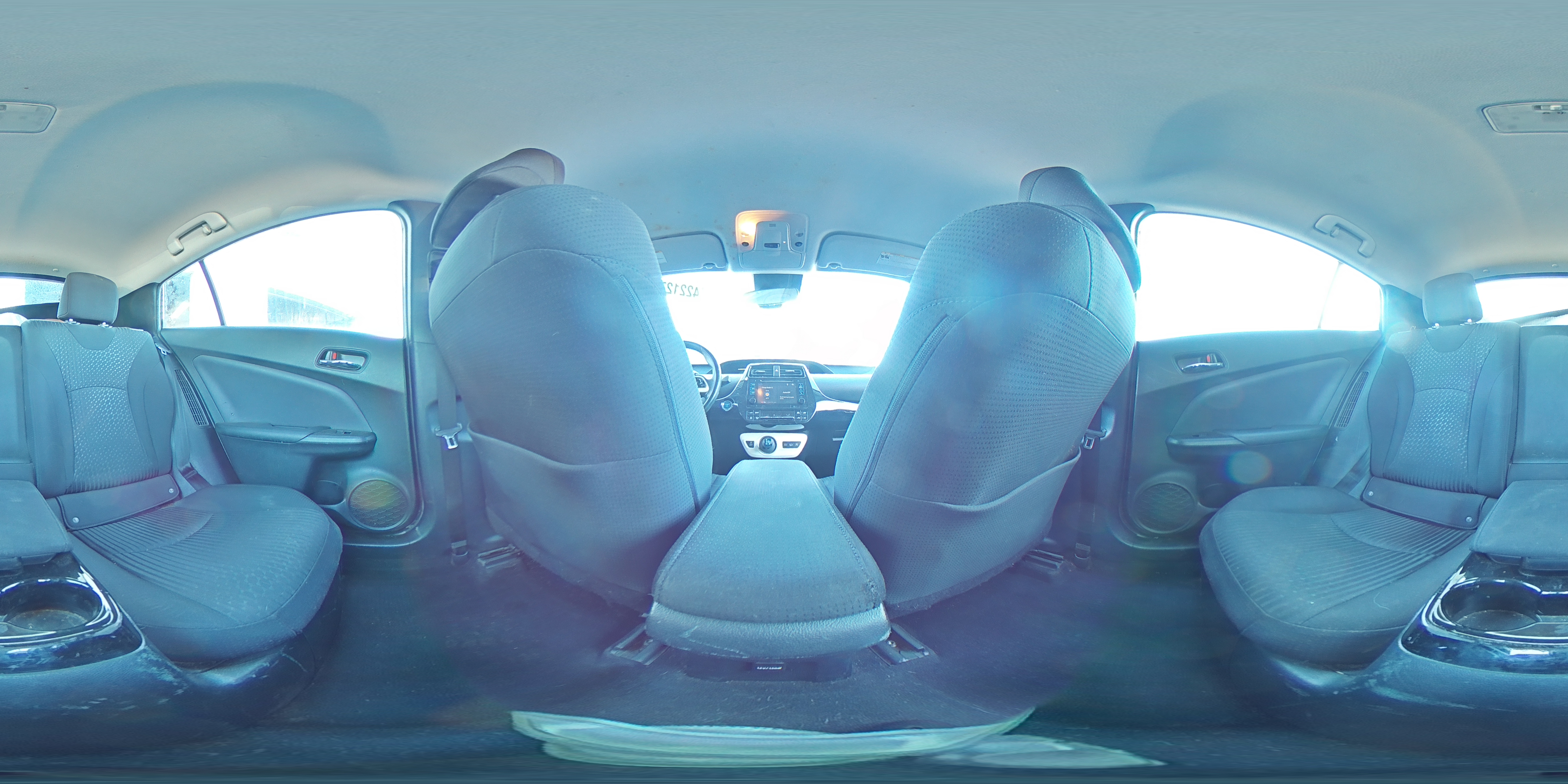 2019 Toyota Prius - Image 14