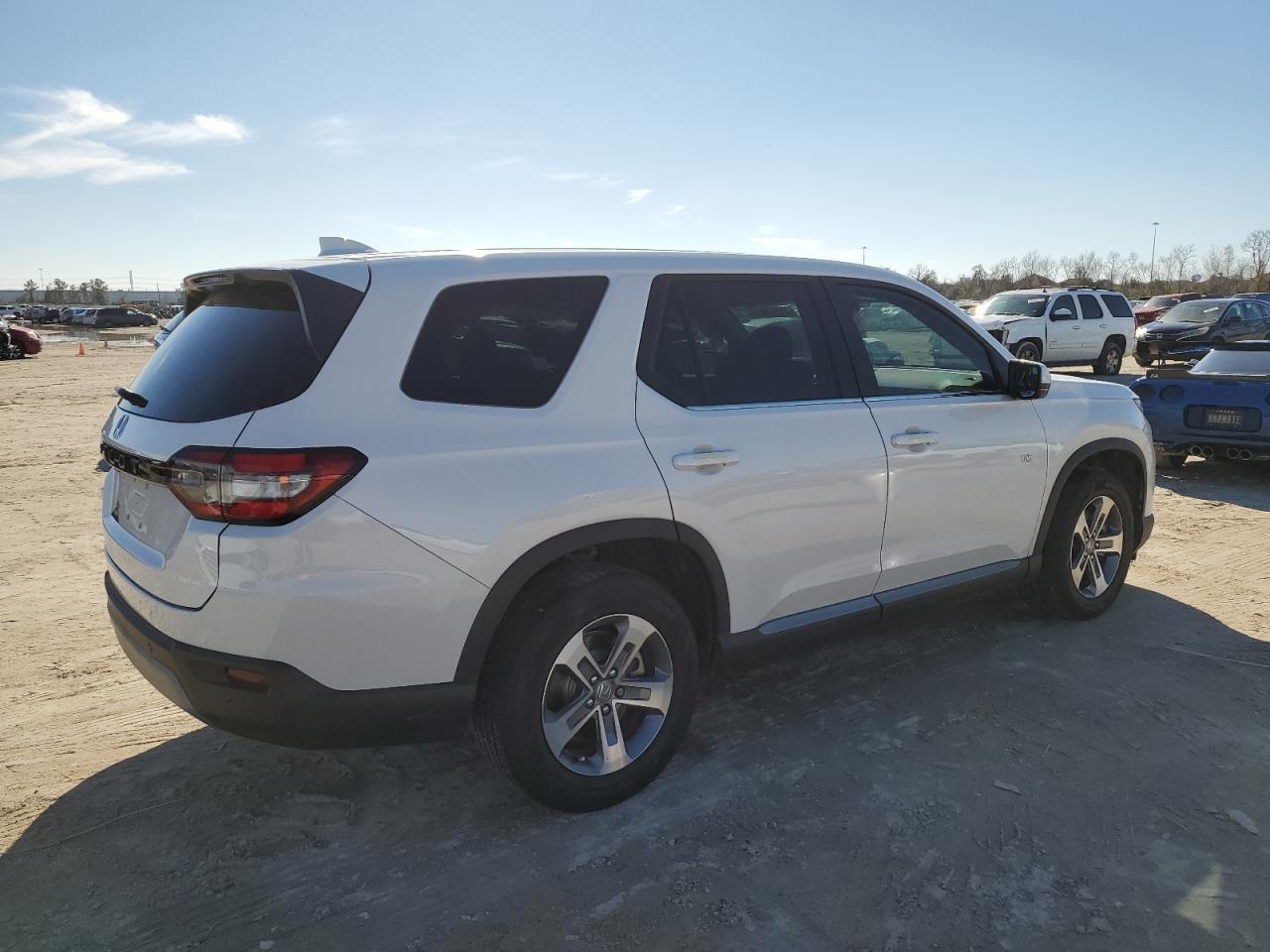 2025 Honda Pilot - Image 3