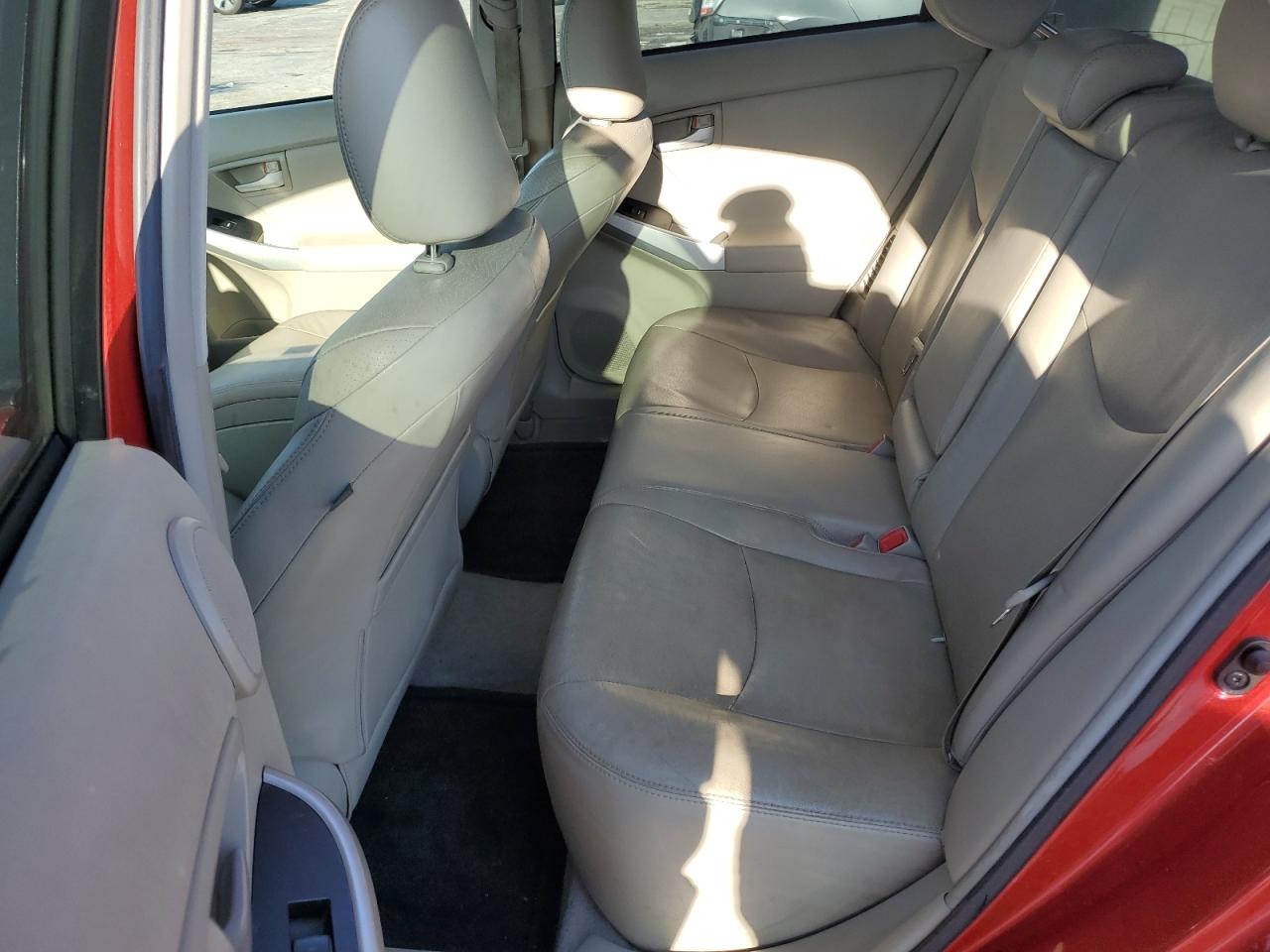 2010 Toyota Prius - Image 10