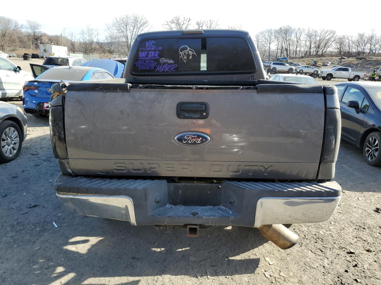 2006 Ford F350 - Image 6