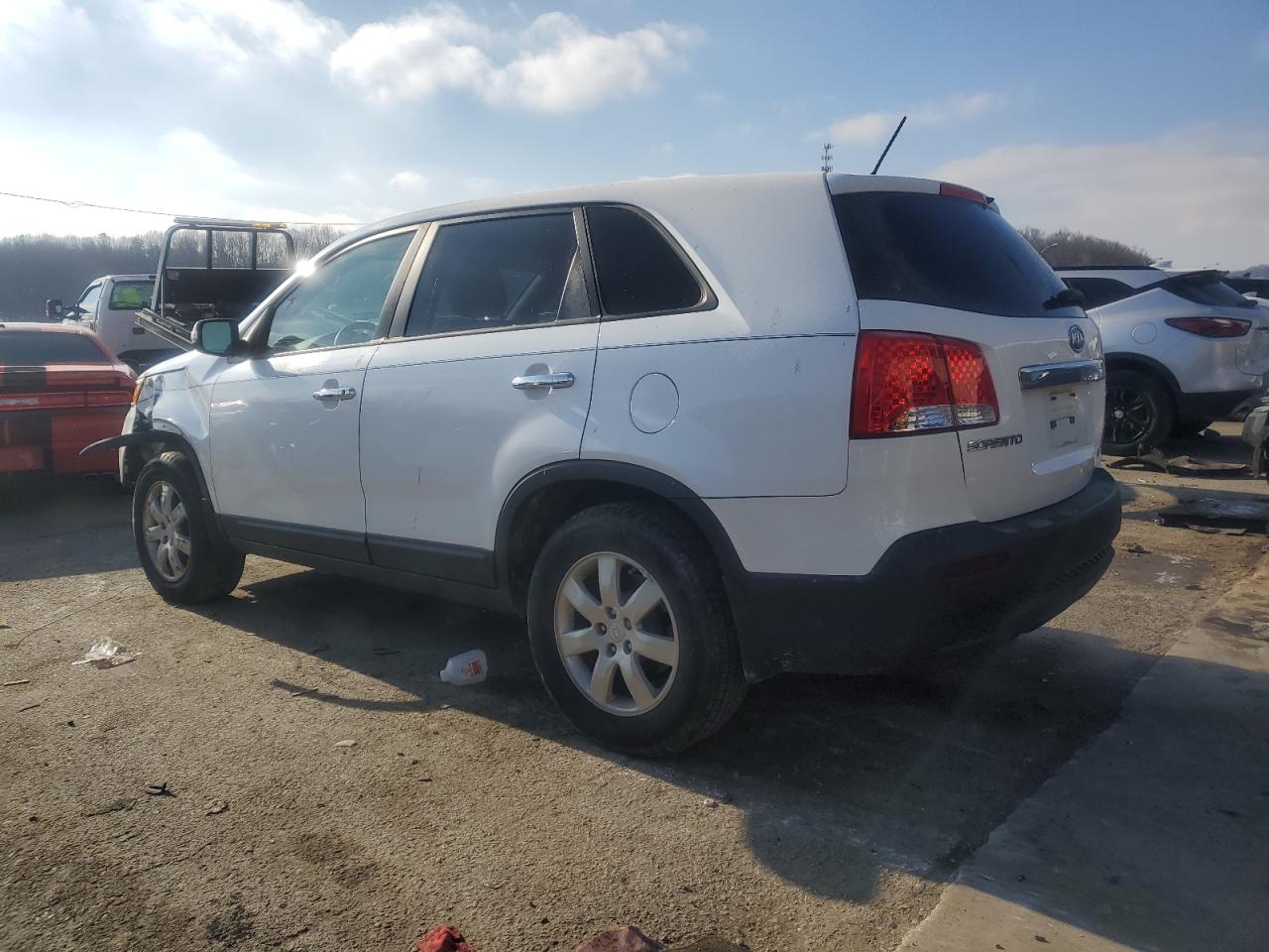 2011 Kia Sorento - Image 2