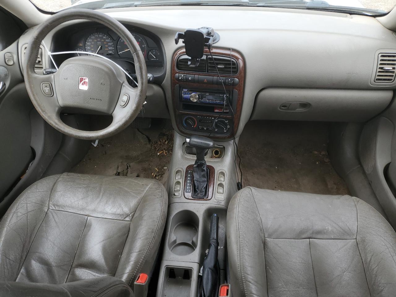 2001 Saturn LW - Image 8