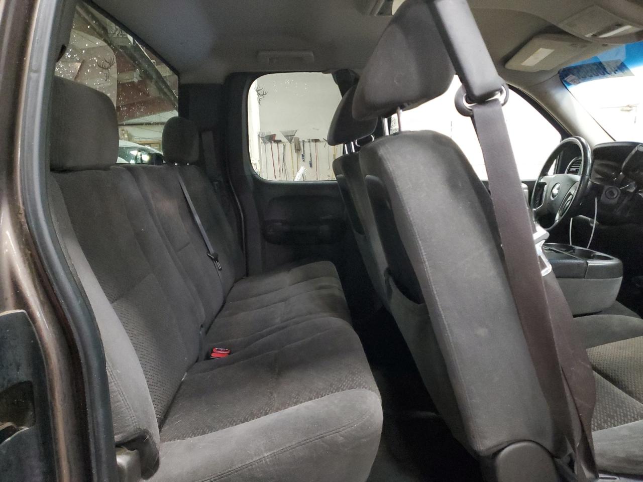 2007 Chevrolet Silverado - Image 10