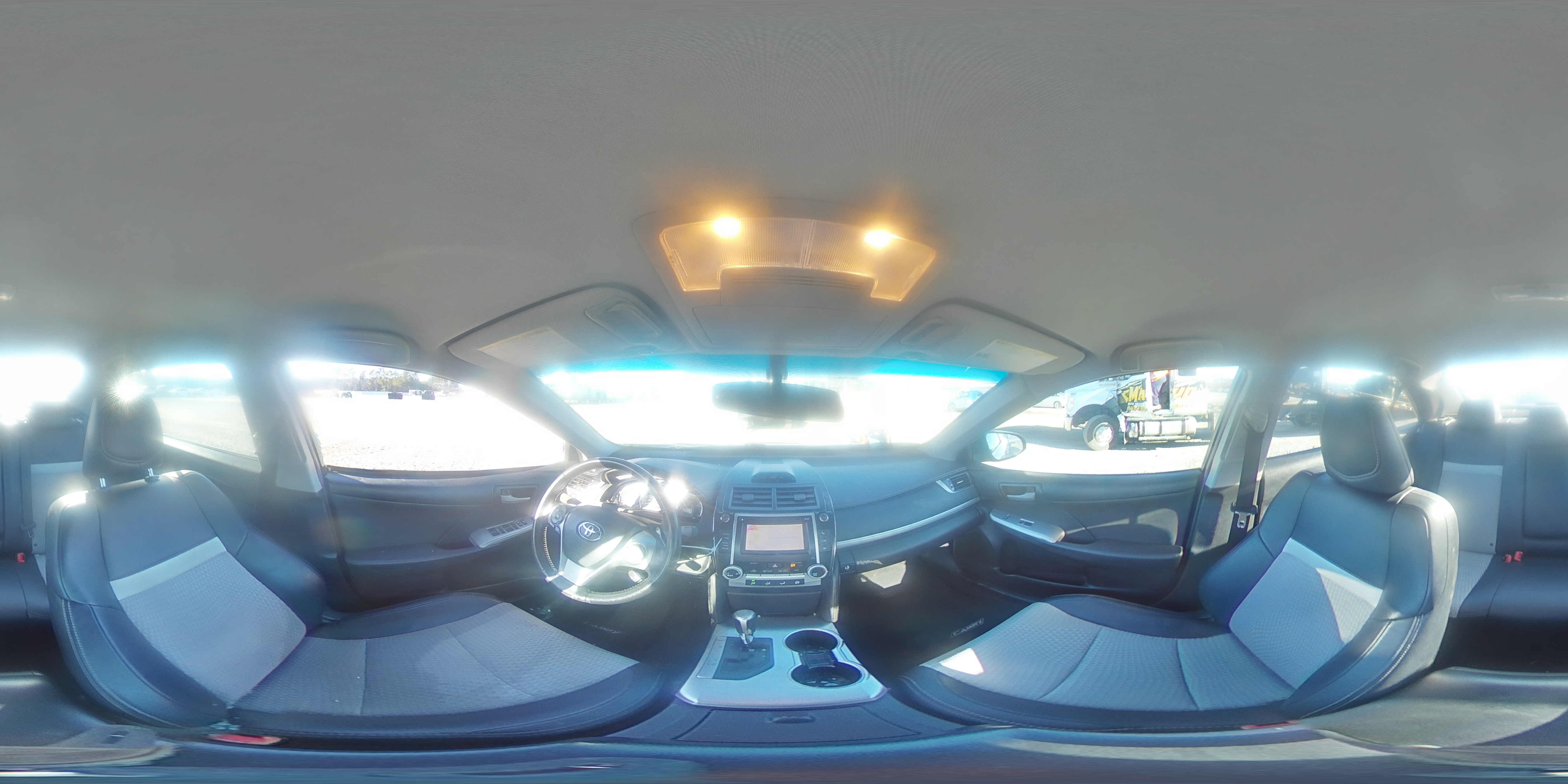 2013 Toyota Camry - Image 13
