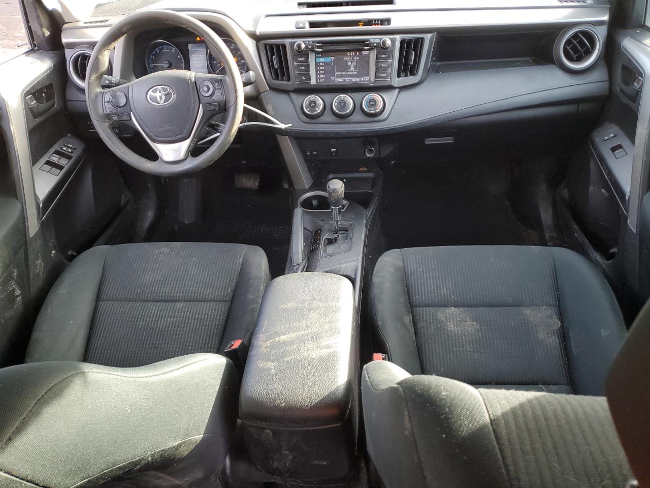 2018 Toyota RAV 4 - Image 8