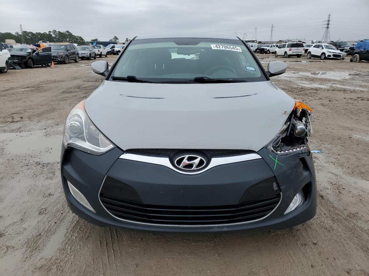2013 Hyundai Veloster - Image 5