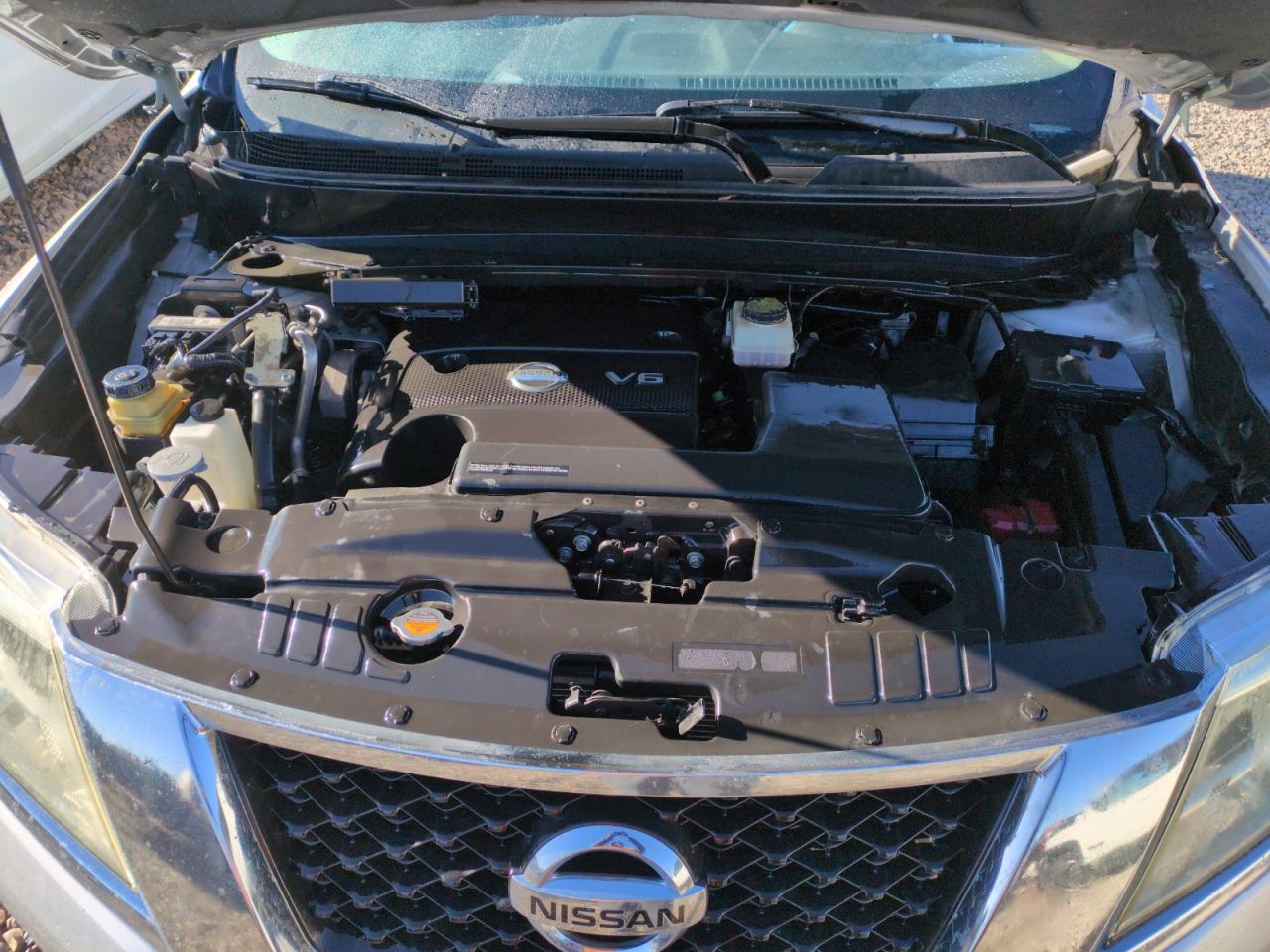 2013 Nissan Pathfinder - Image 11
