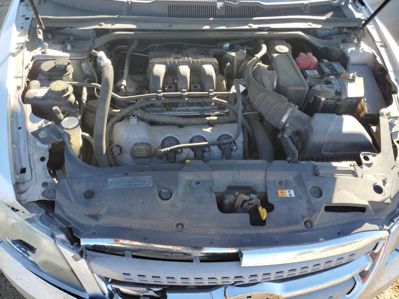 2011 Ford Taurus - Image 13