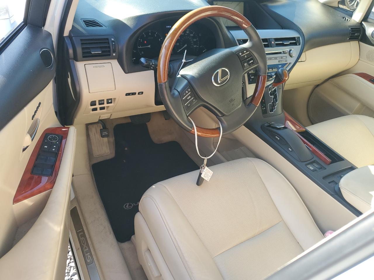 2010 Lexus RX - Image 8
