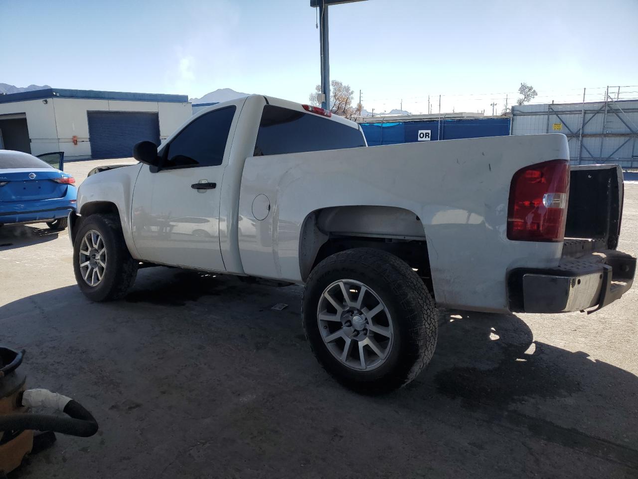 2013 Chevrolet Silverado - Image 2