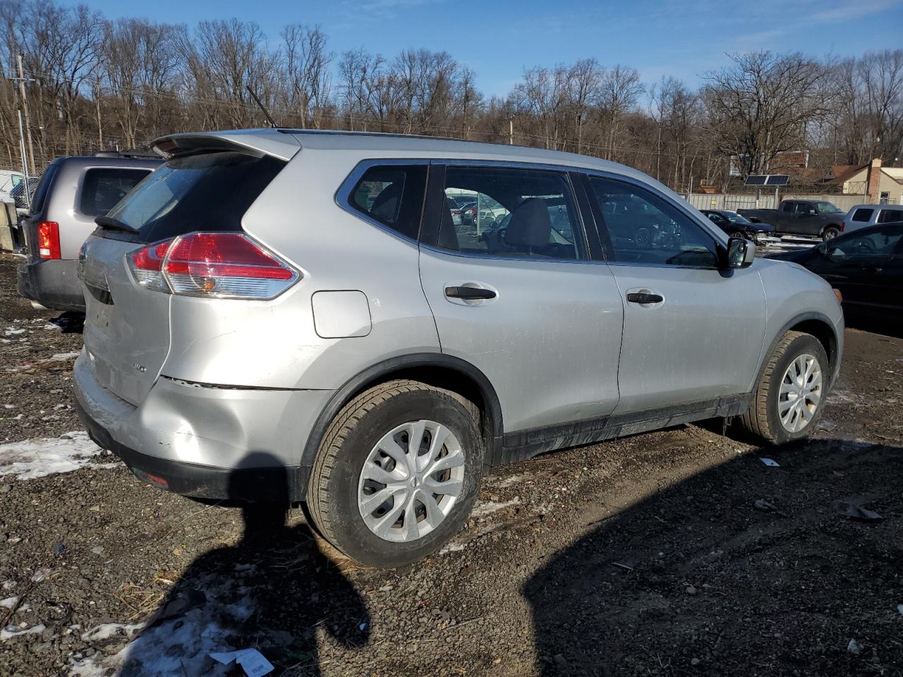 2016 Nissan Rogue - Image 3