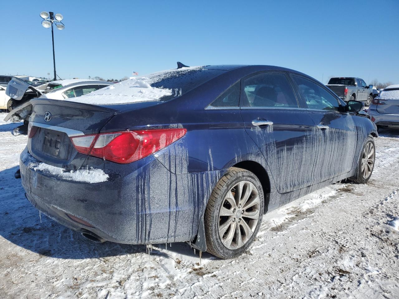 2013 Hyundai Sonata - Image 3