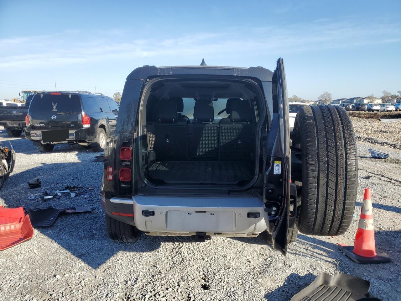 2024 Land Rover Defender - Image 6