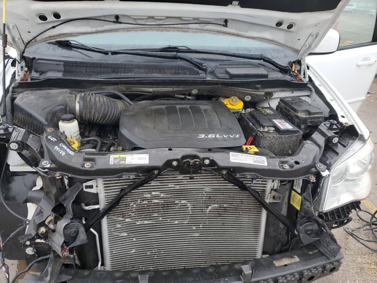 2015 Dodge Caravan - Image 12