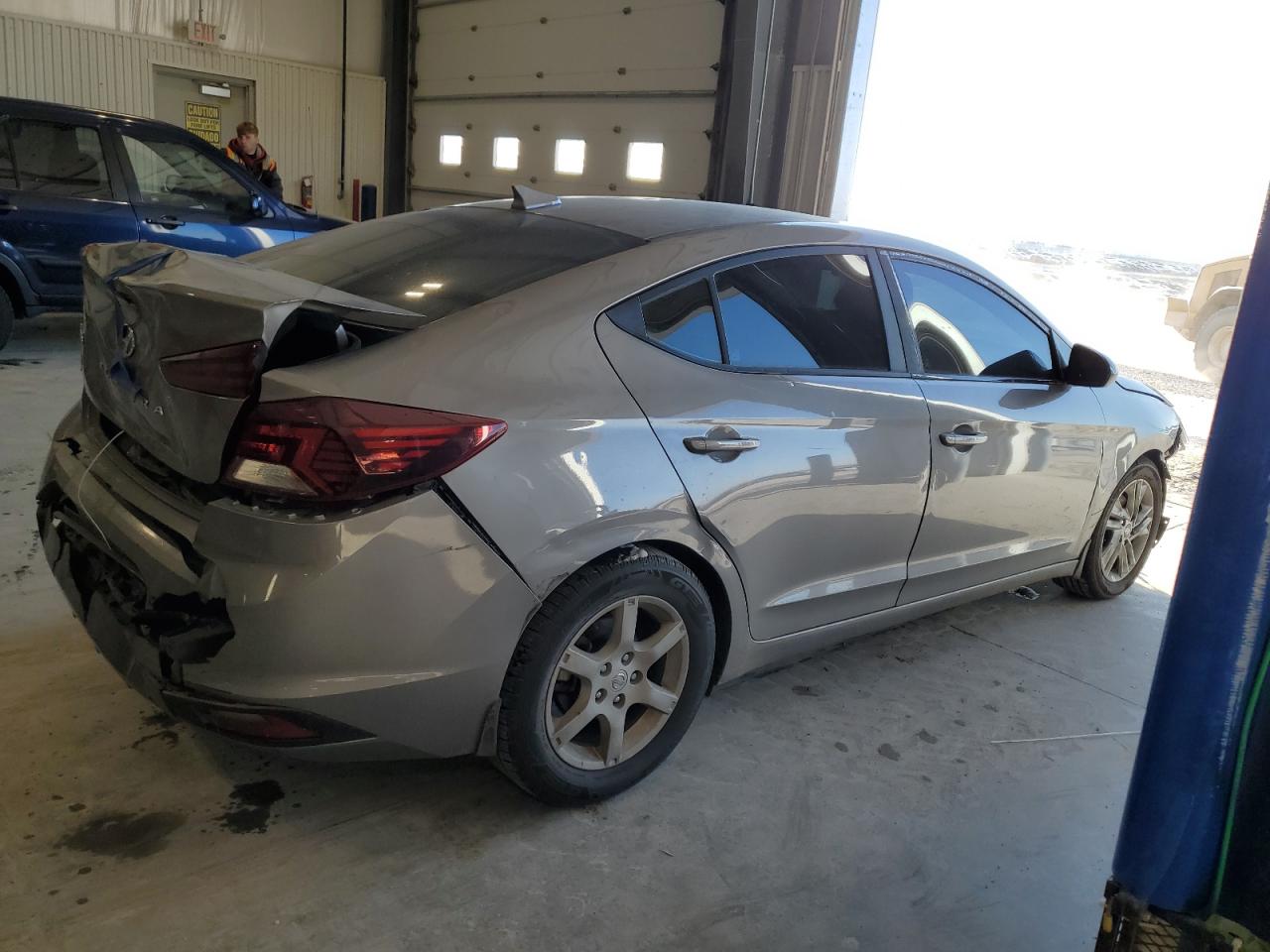 2020 Hyundai Elantra - Image 3