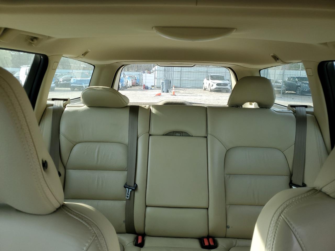 2010 Volvo XC70 - Image 10