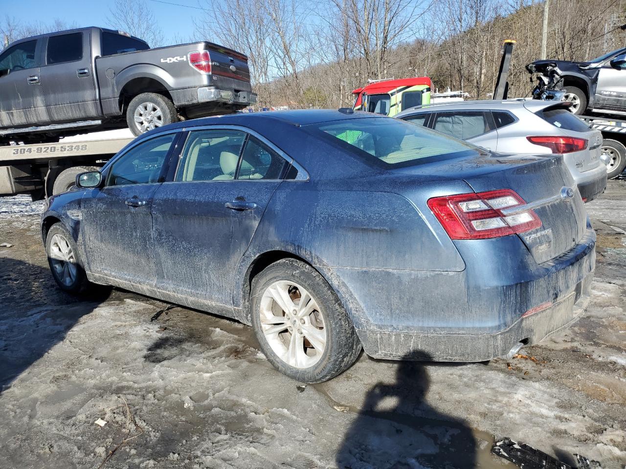 2018 Ford Taurus - Image 2