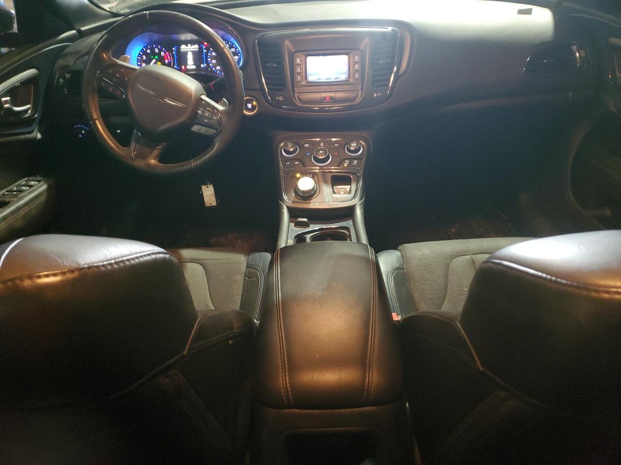 2015 Chrysler 200 - Image 8