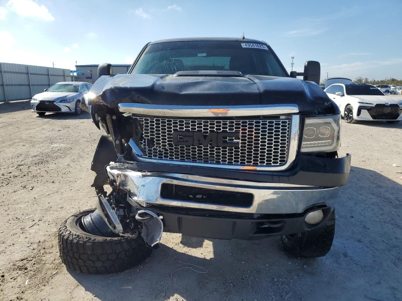 2013 GMC Sierra - Image 5