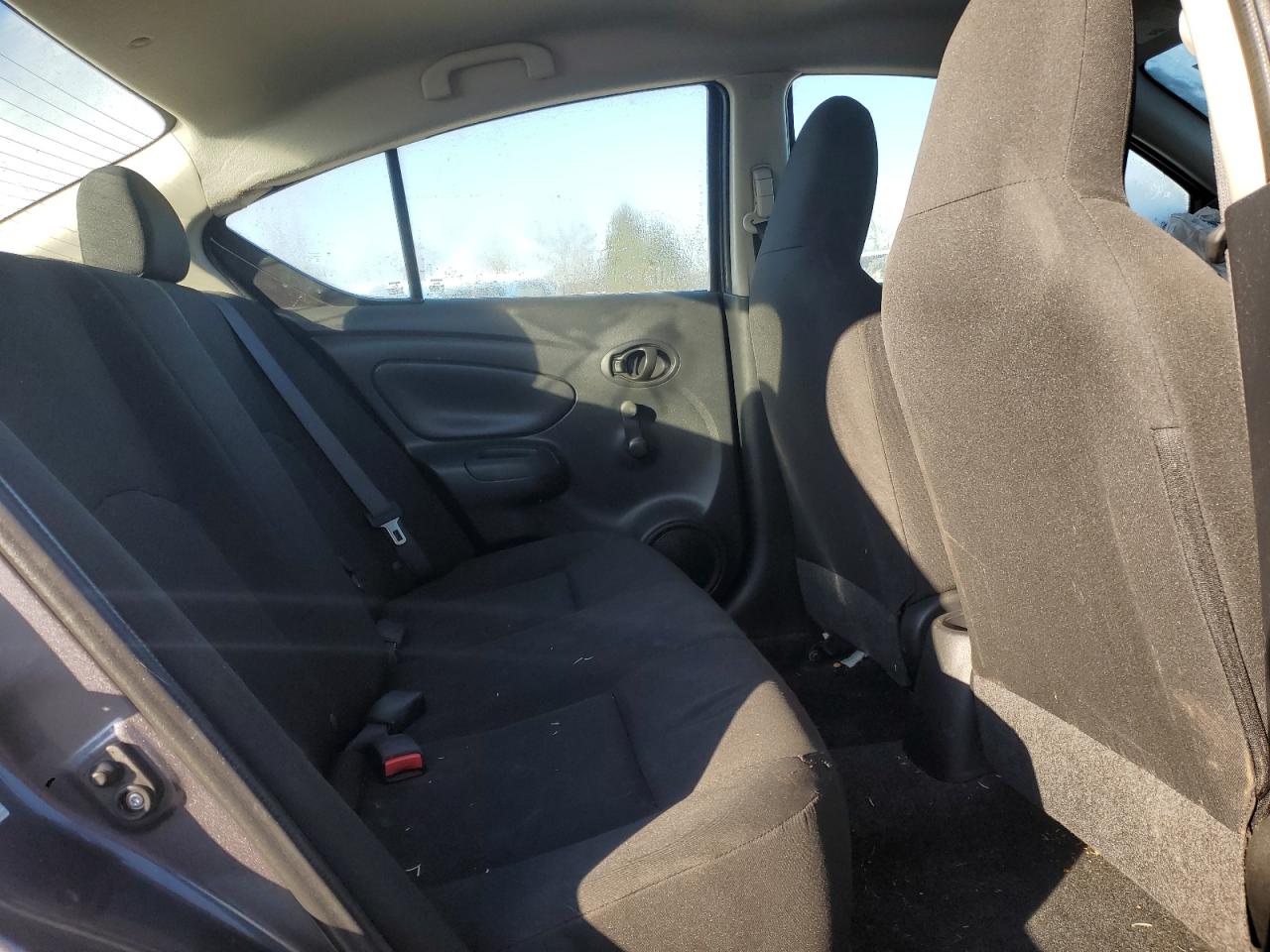 2015 Nissan Versa - Image 10