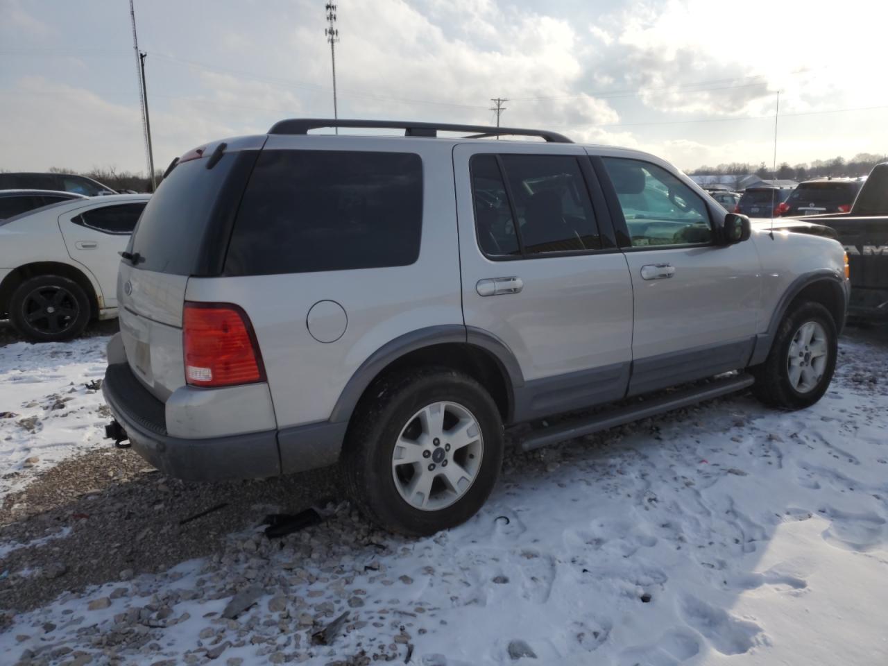 2003 Ford Explorer - Image 3