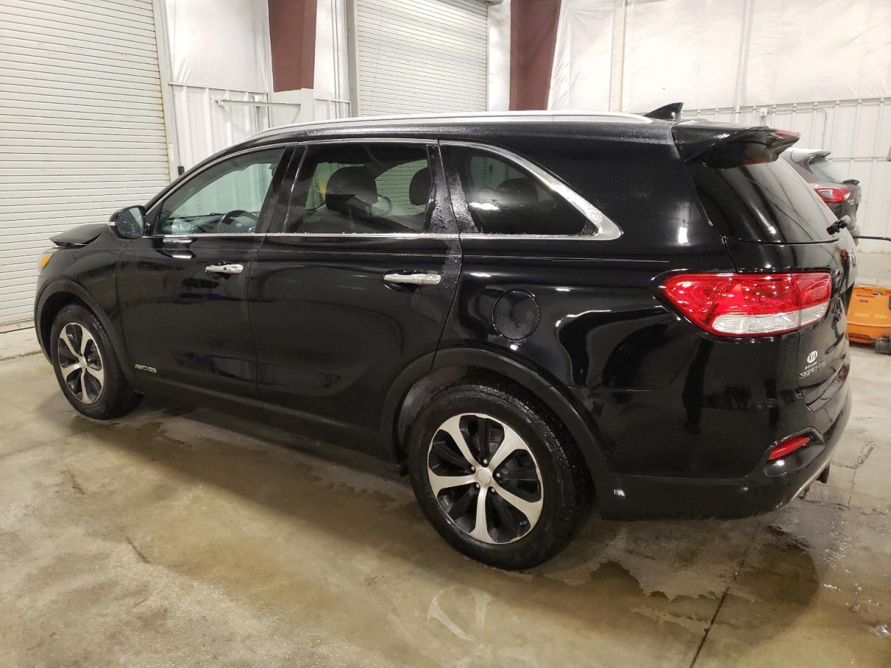 2017 Kia Sorento - Image 2