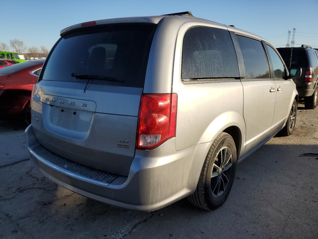 2018 Dodge Caravan - Image 3