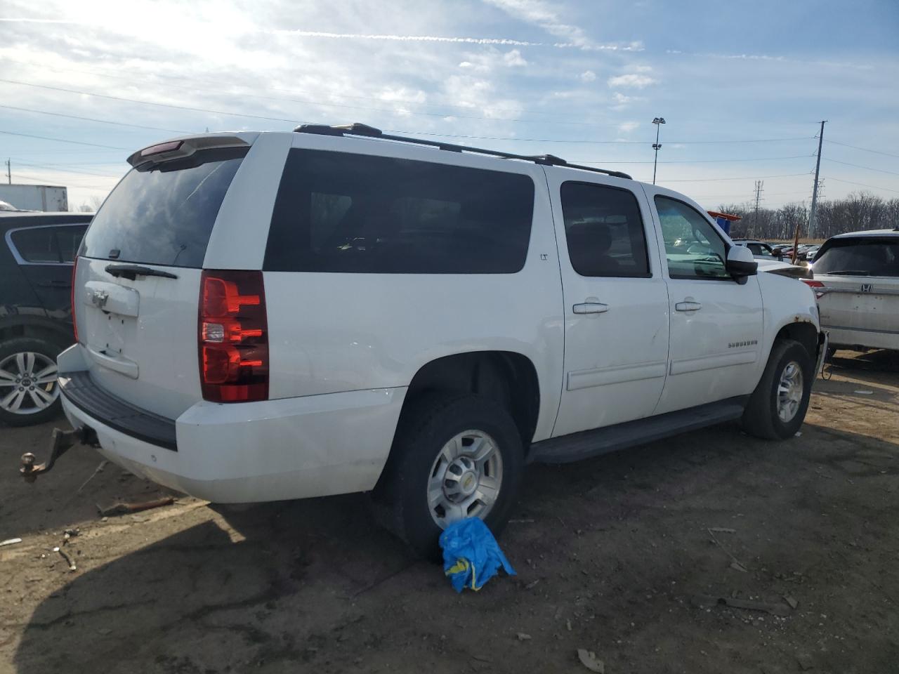 2010 Chevrolet Suburban - Image 3