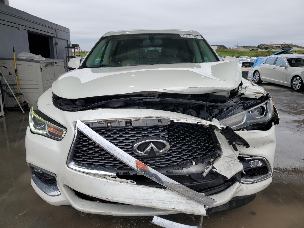2017 Infiniti QX60 - Image 5