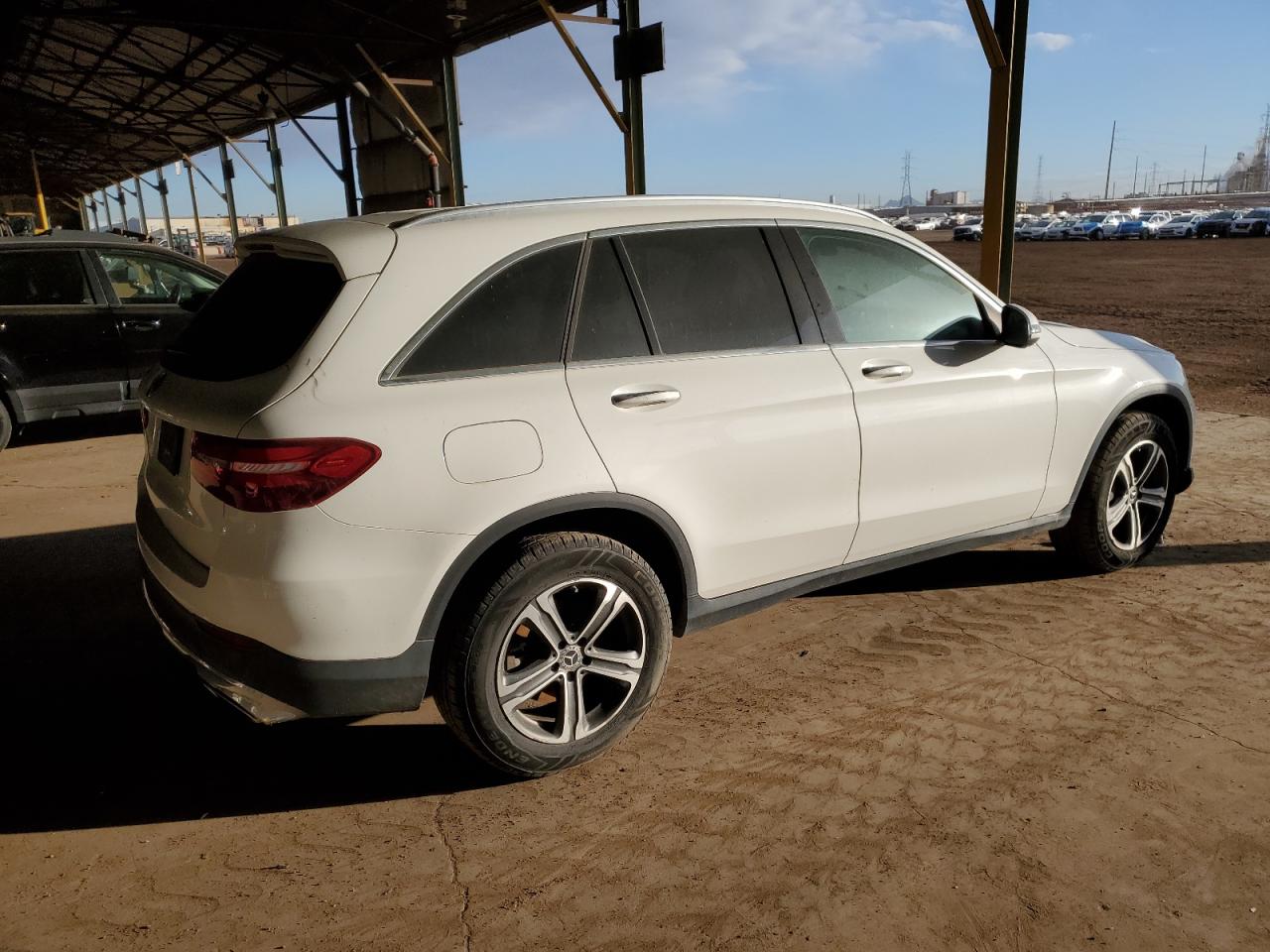 2017 Mercedes-Benz GLC - Image 3