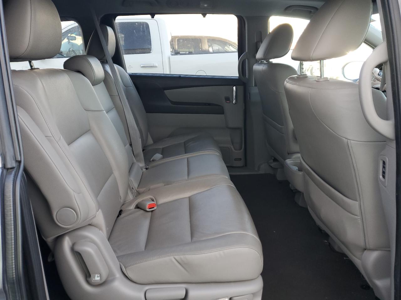 2016 Honda Odyssey - Image 11