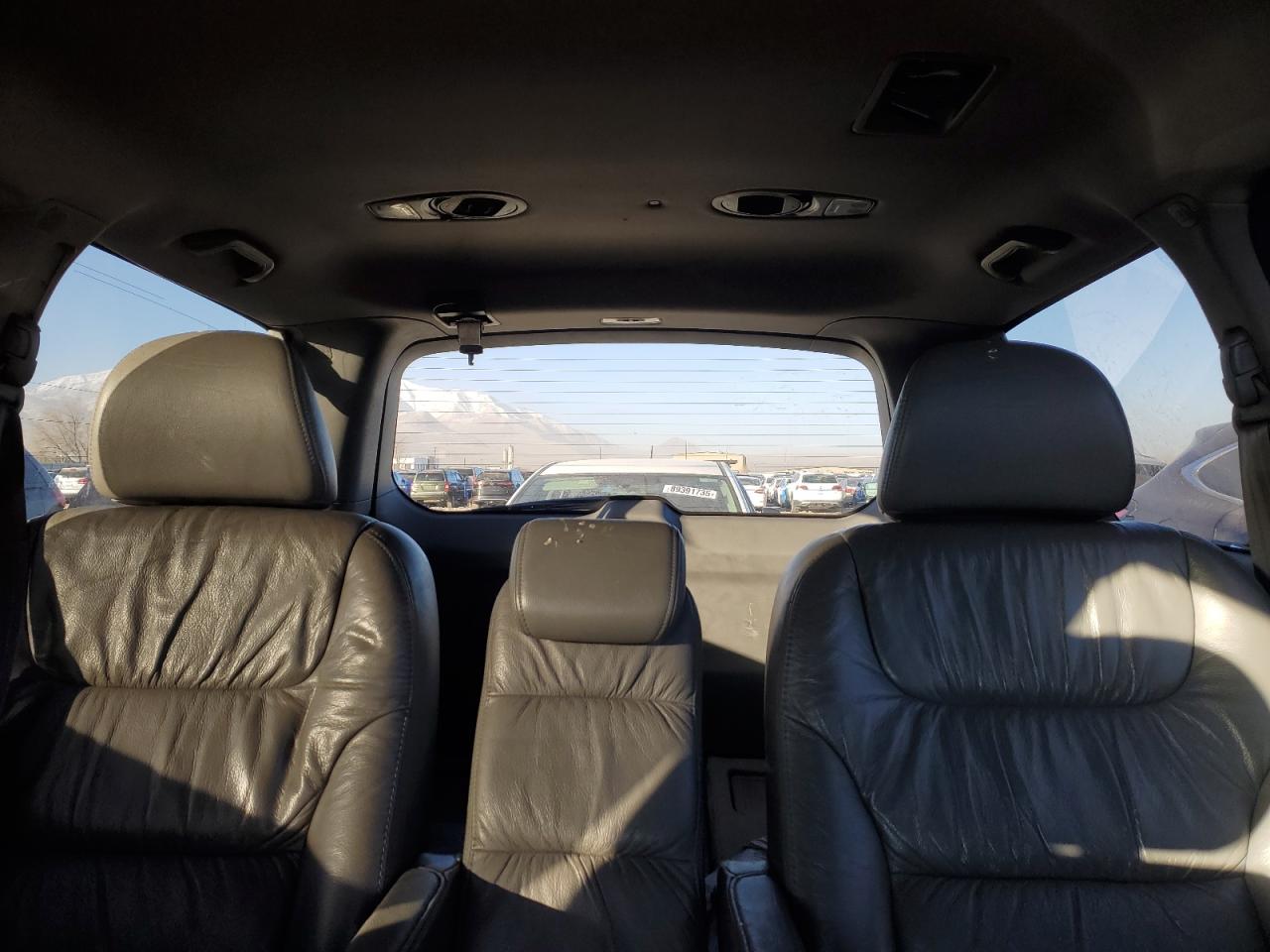 2008 Honda Odyssey - Image 10