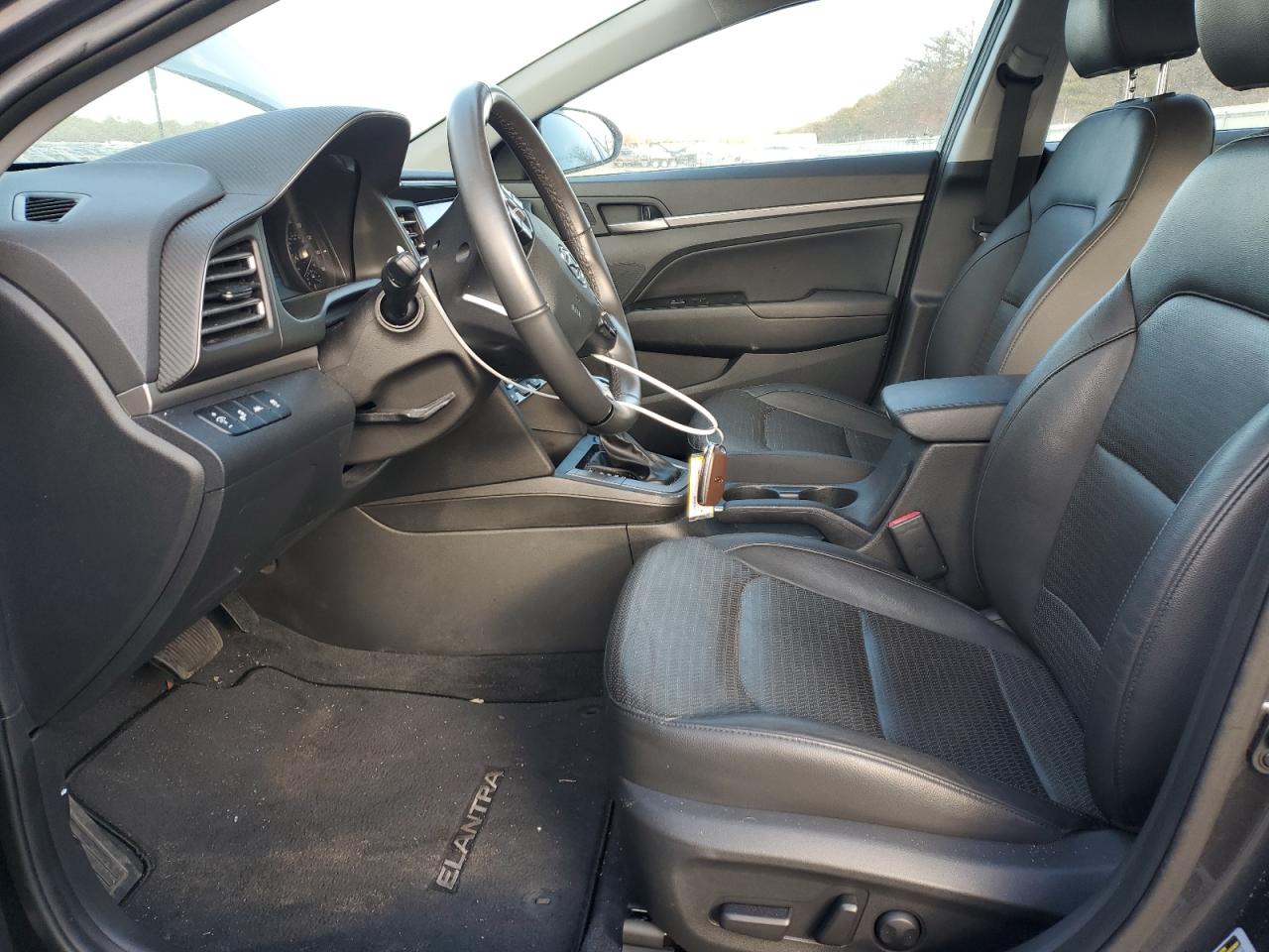 2020 Hyundai Elantra - Image 7