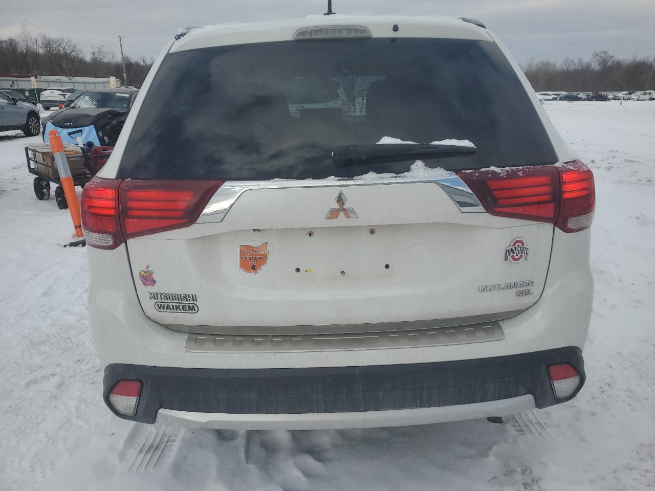 2016 Mitsubishi Outlander - Image 6