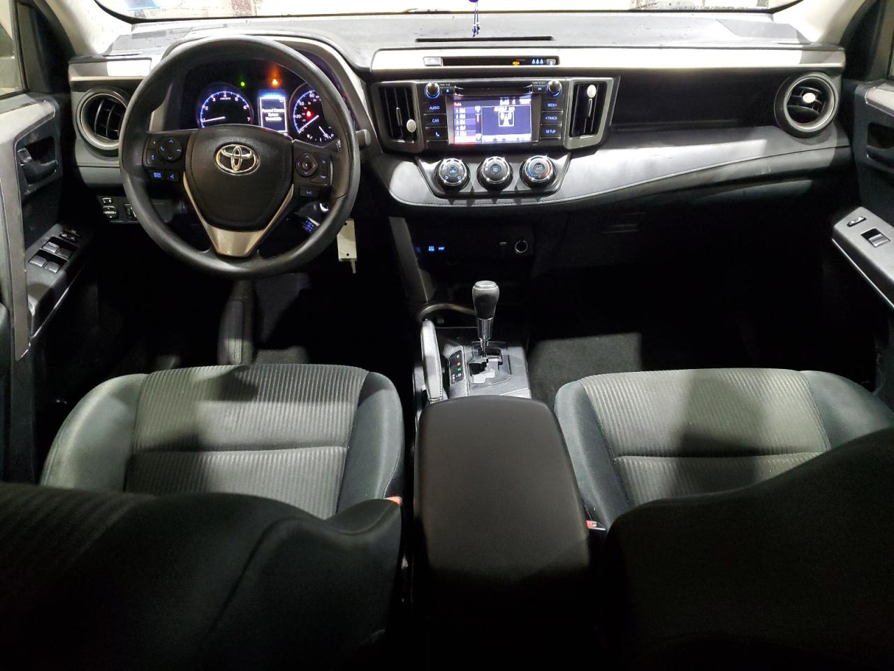 2018 Toyota RAV 4 - Image 8